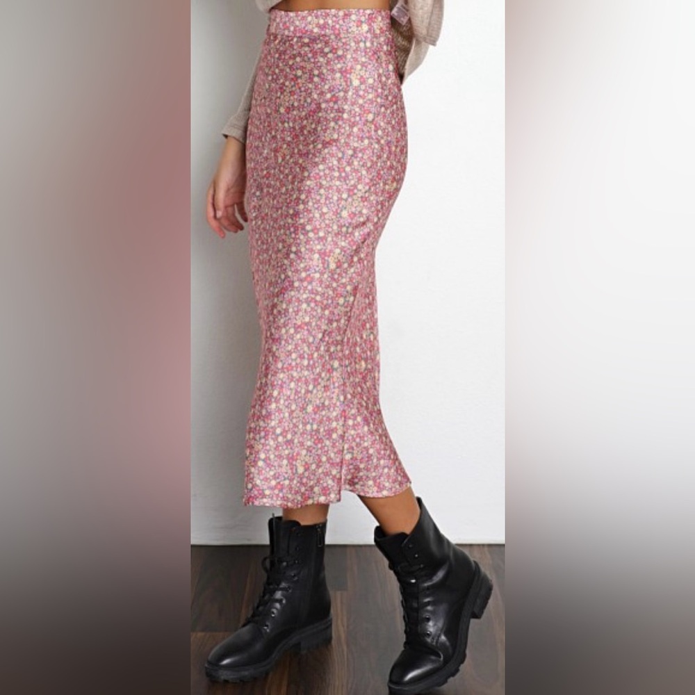 For love and lemons, Floral Satin Midi Skirt, Size XS - Picture 2 of 4